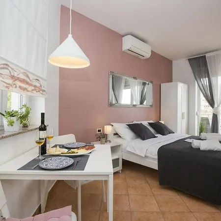 Appartement Studio In With Sea View, Balcony, Air Conditioning, Wi-fi