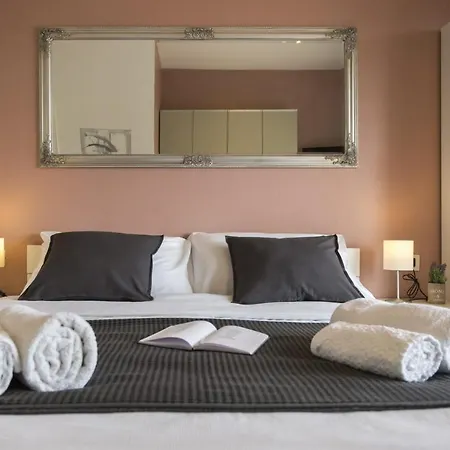 Studio In With Sea View, Balcony, Air Conditioning, Wi-fi Appartement *